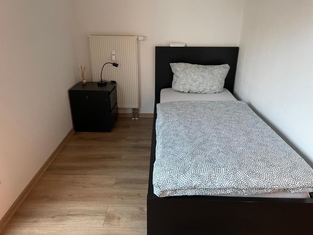 Ferienwohnung Mit 2 Zimmer, Kueche, Bad, In Saarbruecken Ngoại thất bức ảnh